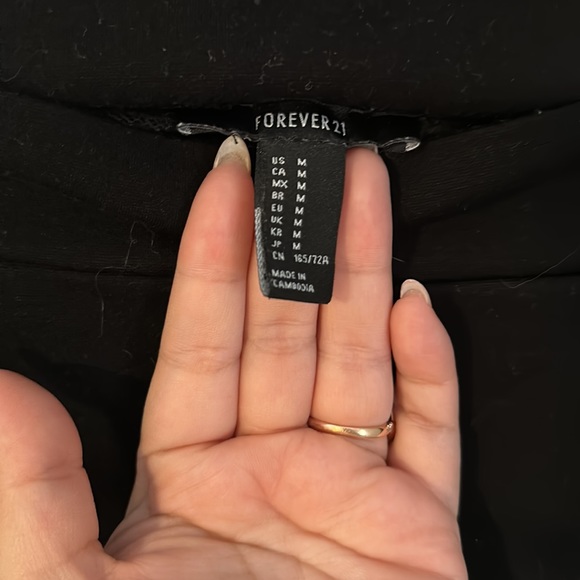 Asymmetrical skirt - Picture 5 of 5